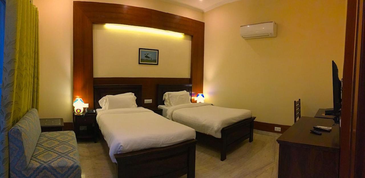 The Birder's Inn Bharatpur Exterior foto